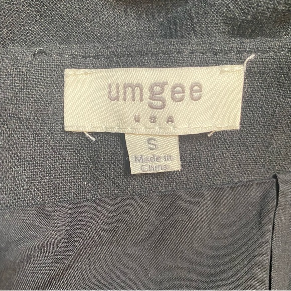 Umgee Floral Embroidered Miniskirt - Size S, Black/Muti - Picture 6 of 8